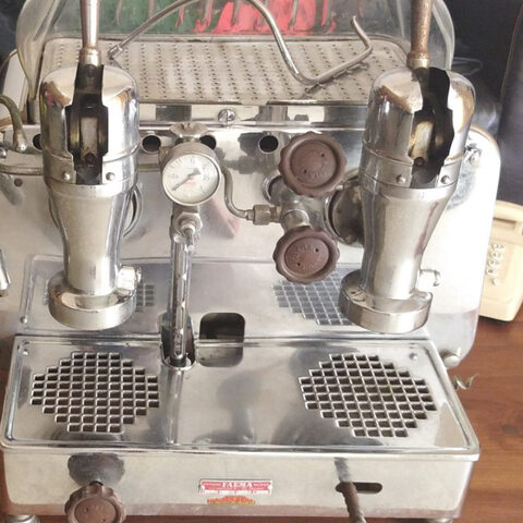 achète ancienne machine a cafe Faema