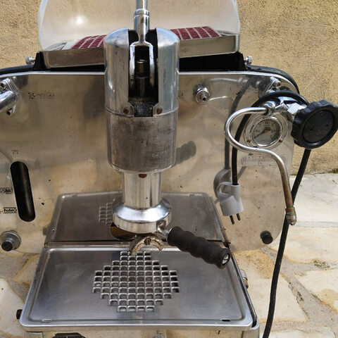 ancienne machine a cafe Faema URANIA